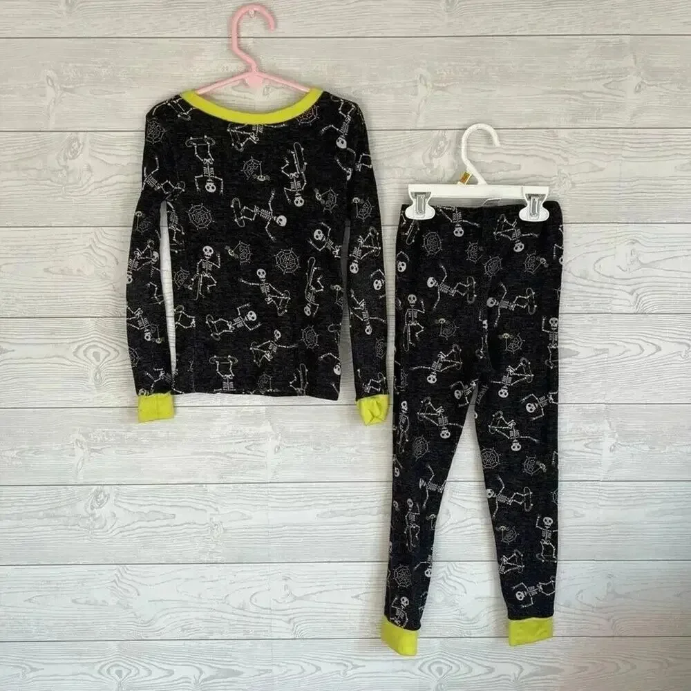 Trick or Treat gender neutral skeleton pajama set Size 6